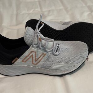 New Balance Women's White and Black Running Shoes